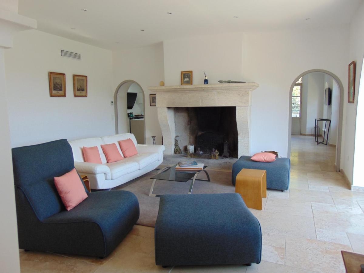 L'Elegante Bastide En Pierre Avec Vue Sur Le Vieux Village De Μουζέν Εξωτερικό φωτογραφία